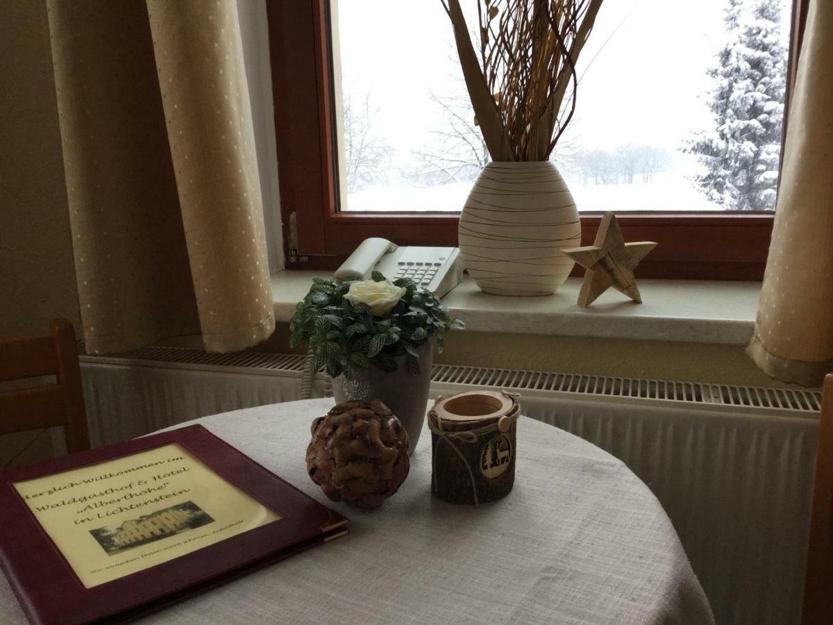 Waldgasthof&Hotel Alberthöhe Lichtenstein  Eksteriør billede